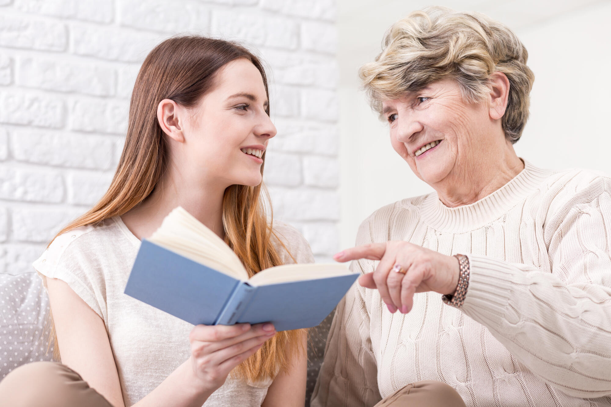 Senior Living in Ventura That Encourages Curiosity and Everyday Growth